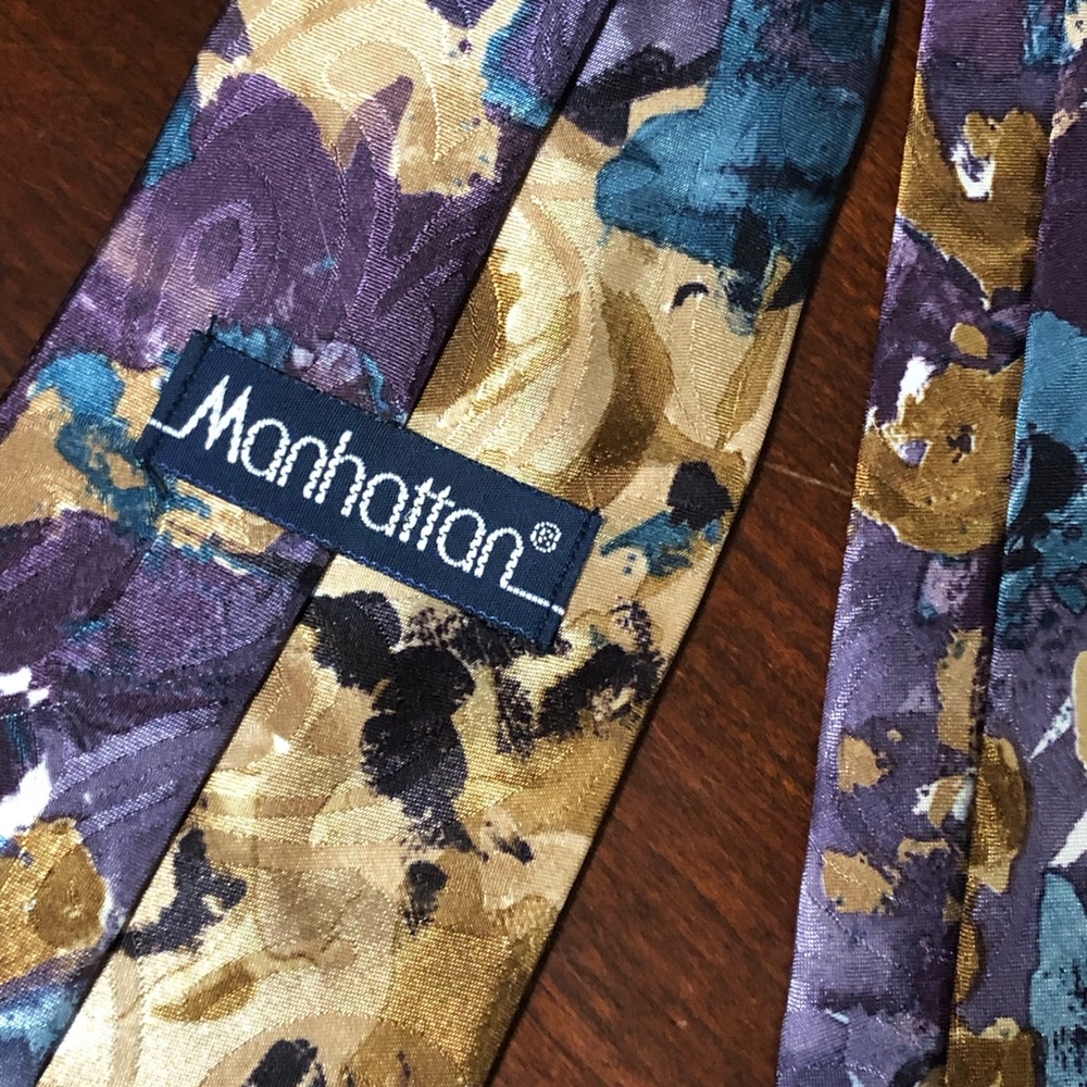 Tie - Picture 2 of 4